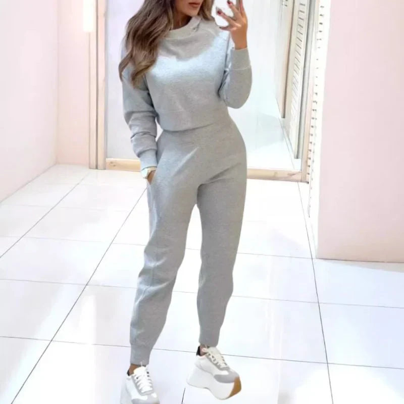 Comfortable Women's Two-Piece Tracksuit